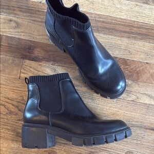 Chunky black leather Ankle Bootie